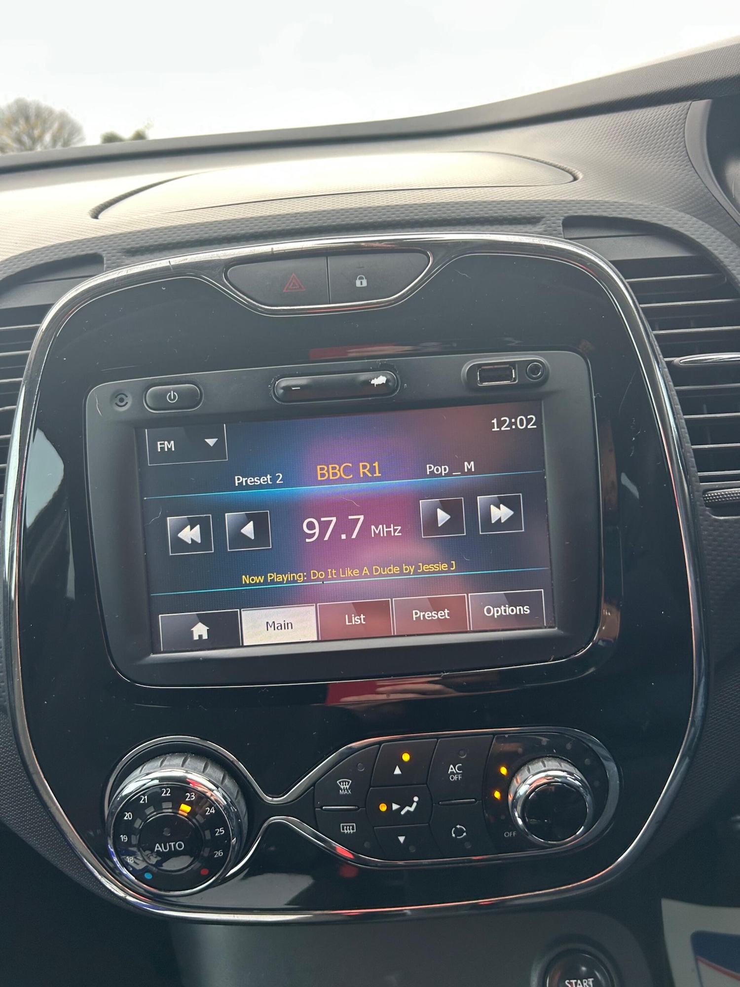 Used Renault Captur 2014 for sale - 76994052: Photo 5