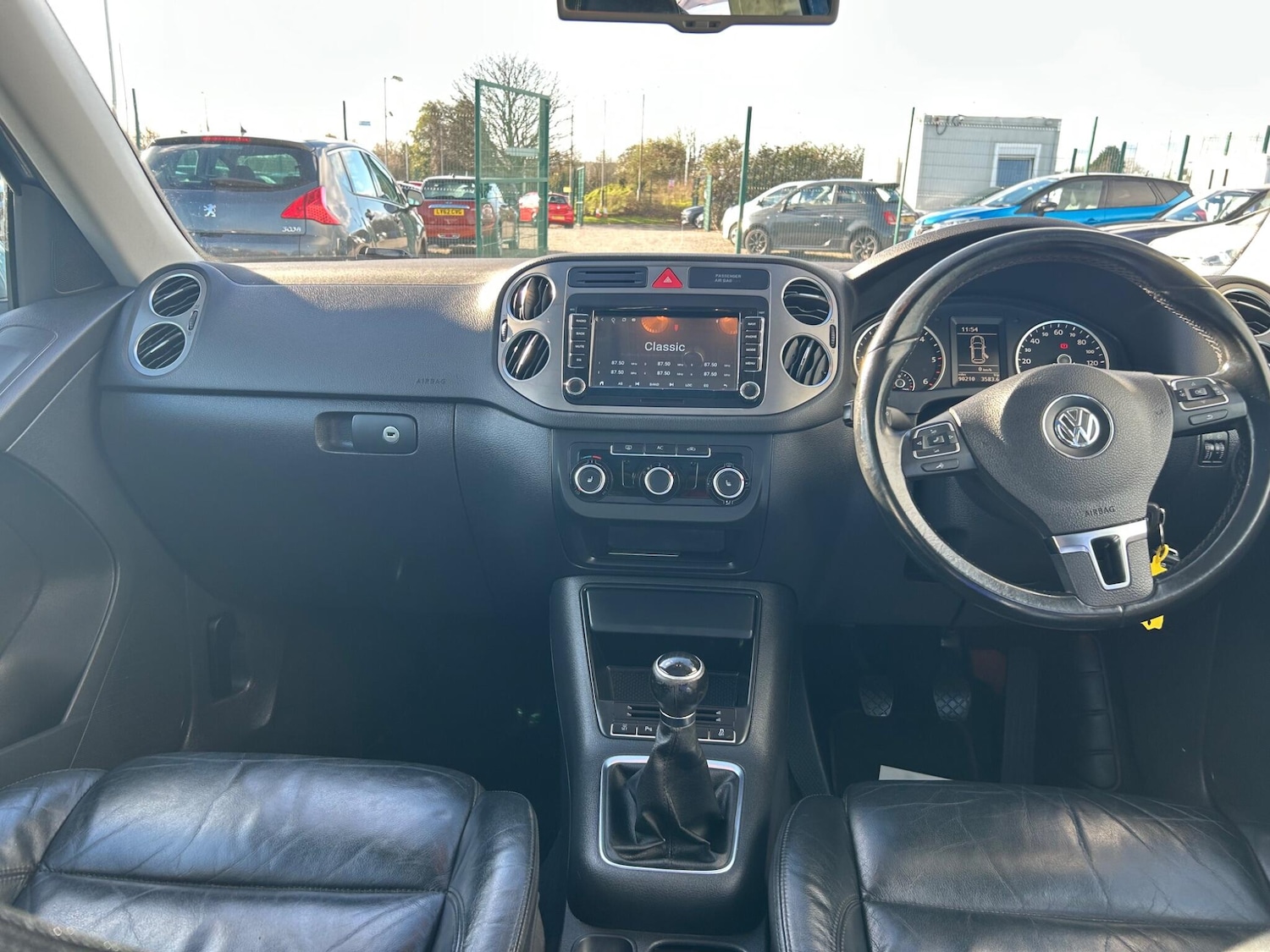 Used Volkswagen Tiguan 2011 for sale - 76612803: Photo 4