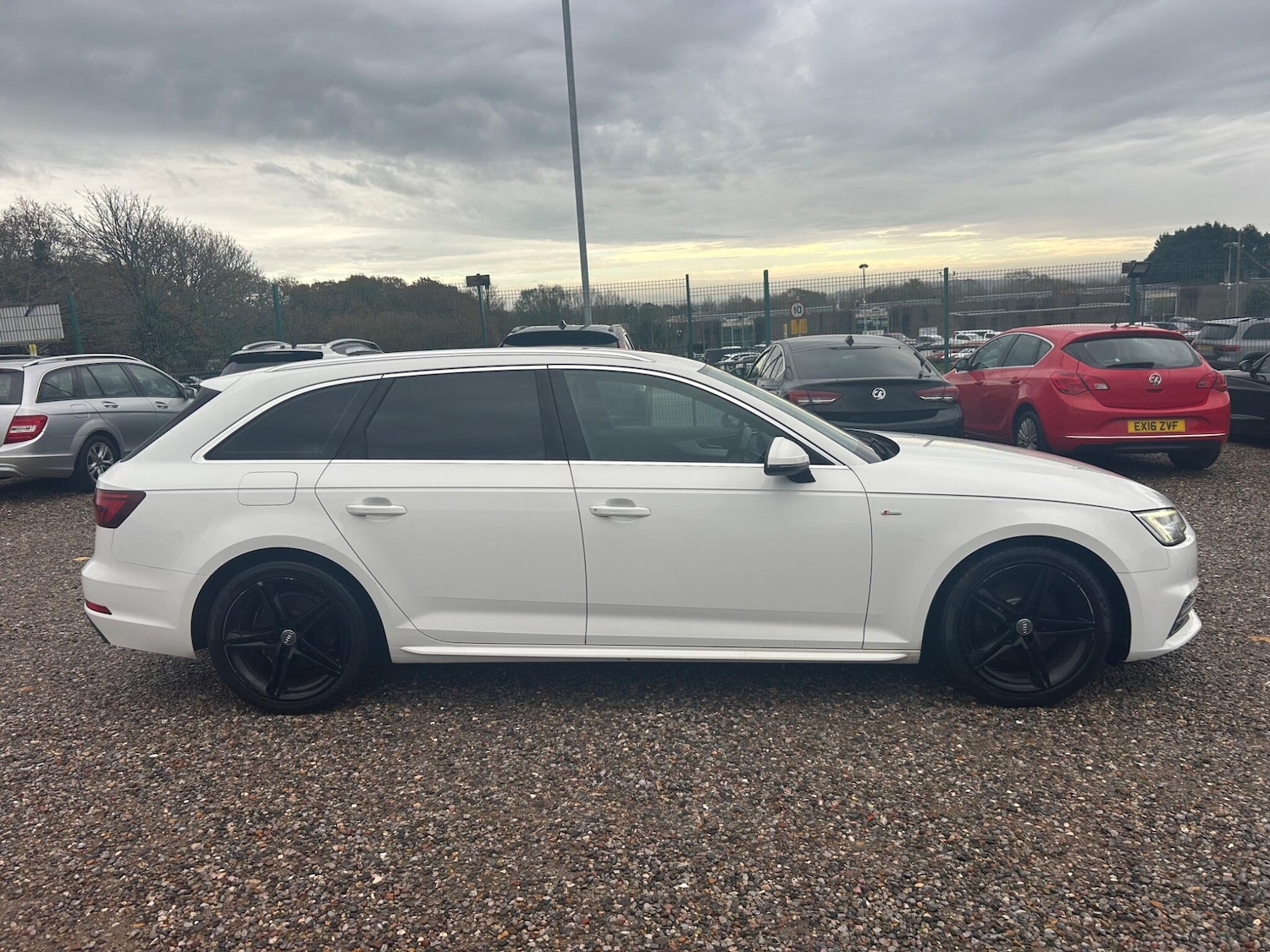 Used Audi A4 Avant for sale - 76996126: Photo 7