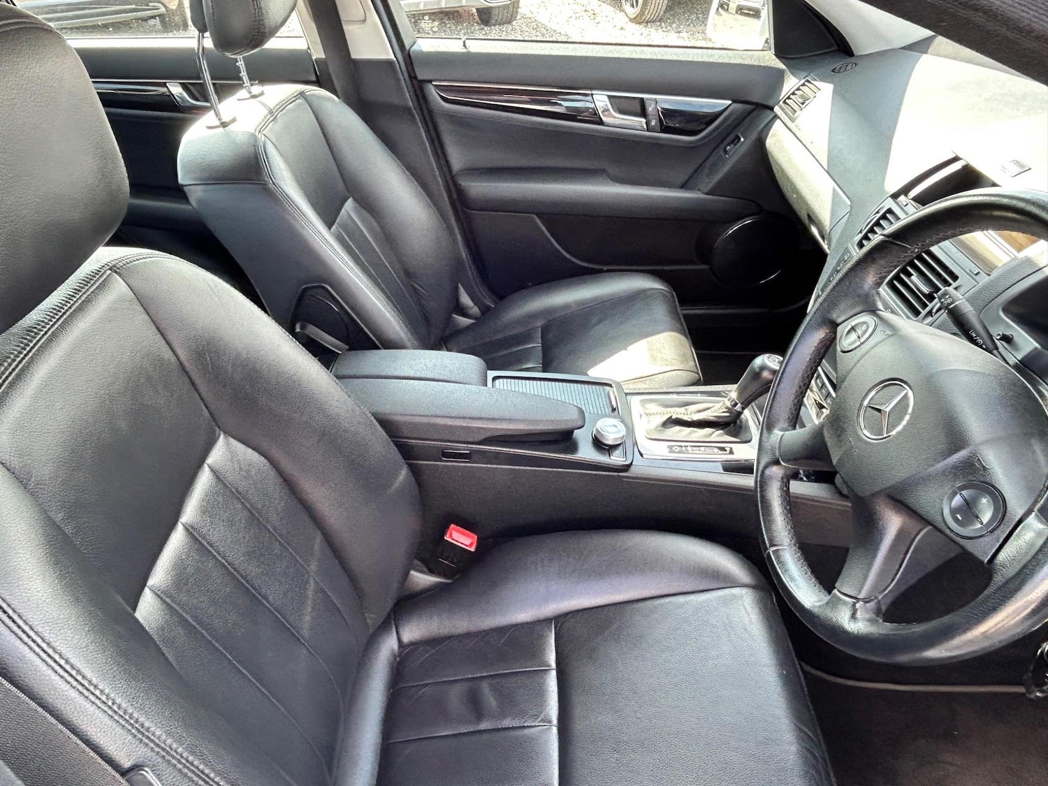 Used Mercedes-Benz C Class 2009 for sale - 76522056: Photo 2