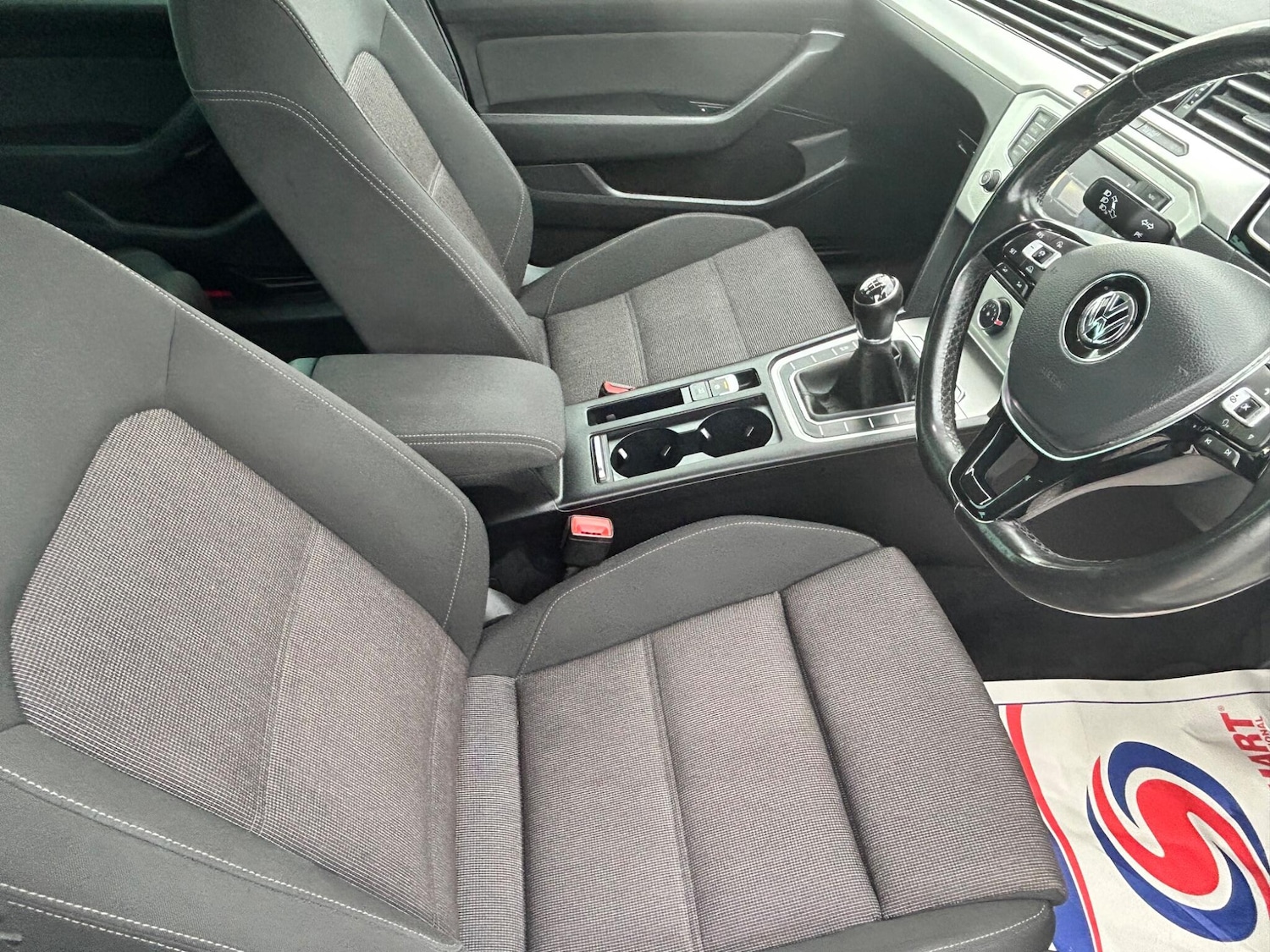 Used Volkswagen Passat 2017 for sale - 76282787: Photo 2