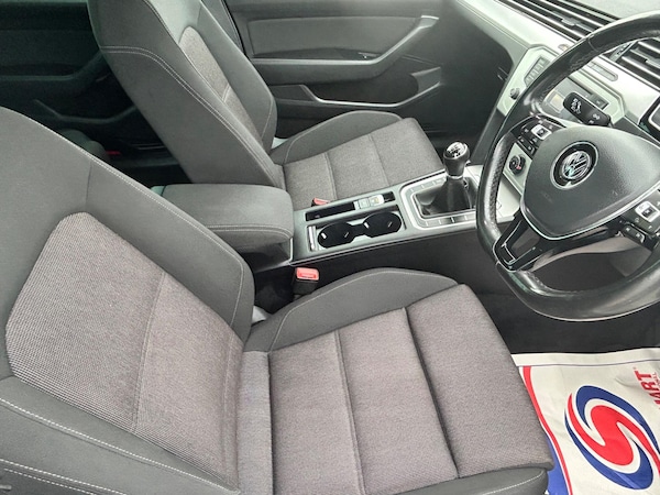 Used Volkswagen Passat 2017 for sale - 76282787: Photo 2