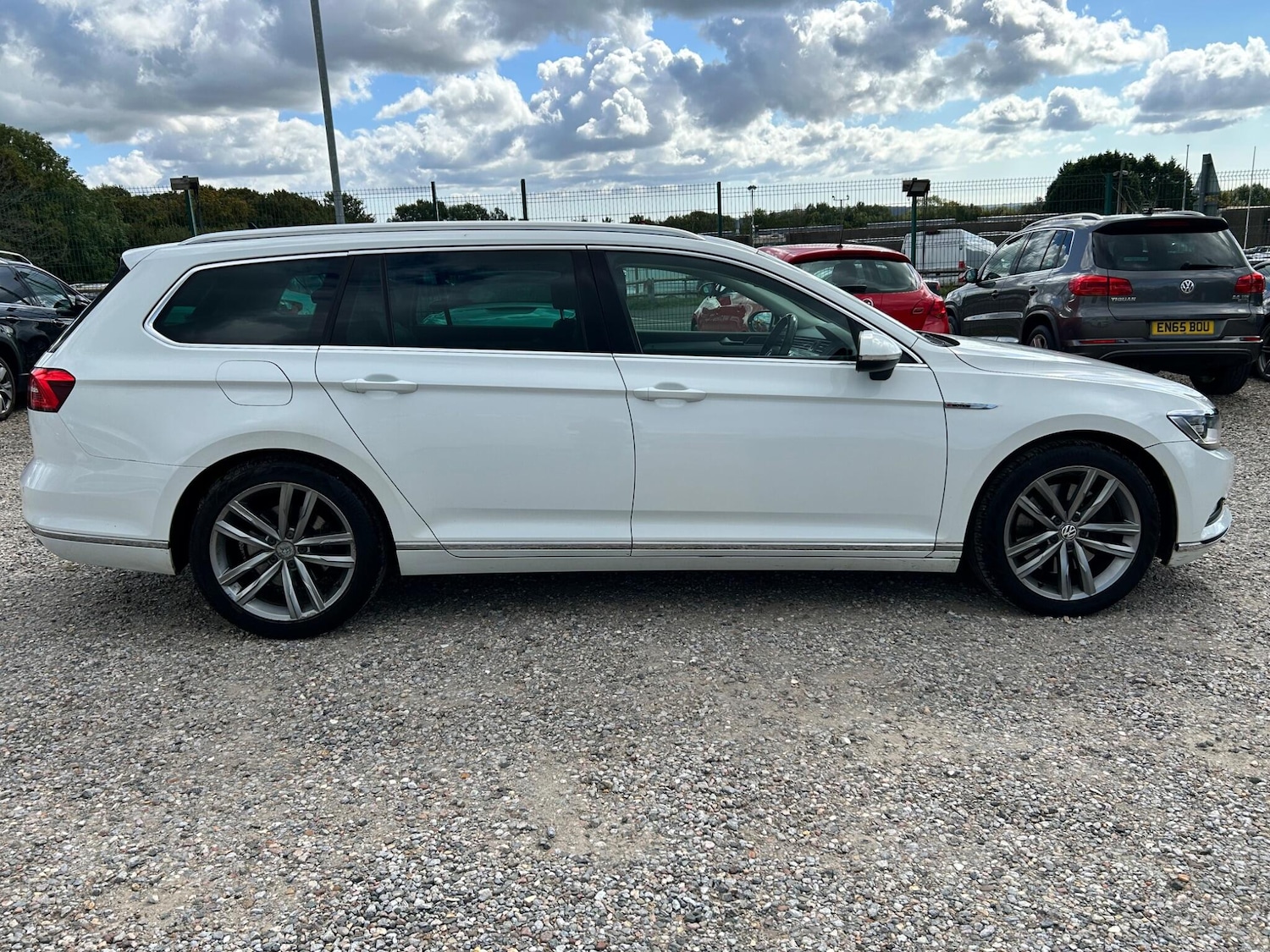 Used Volkswagen Passat 2015 for sale - 76059335: Photo 9