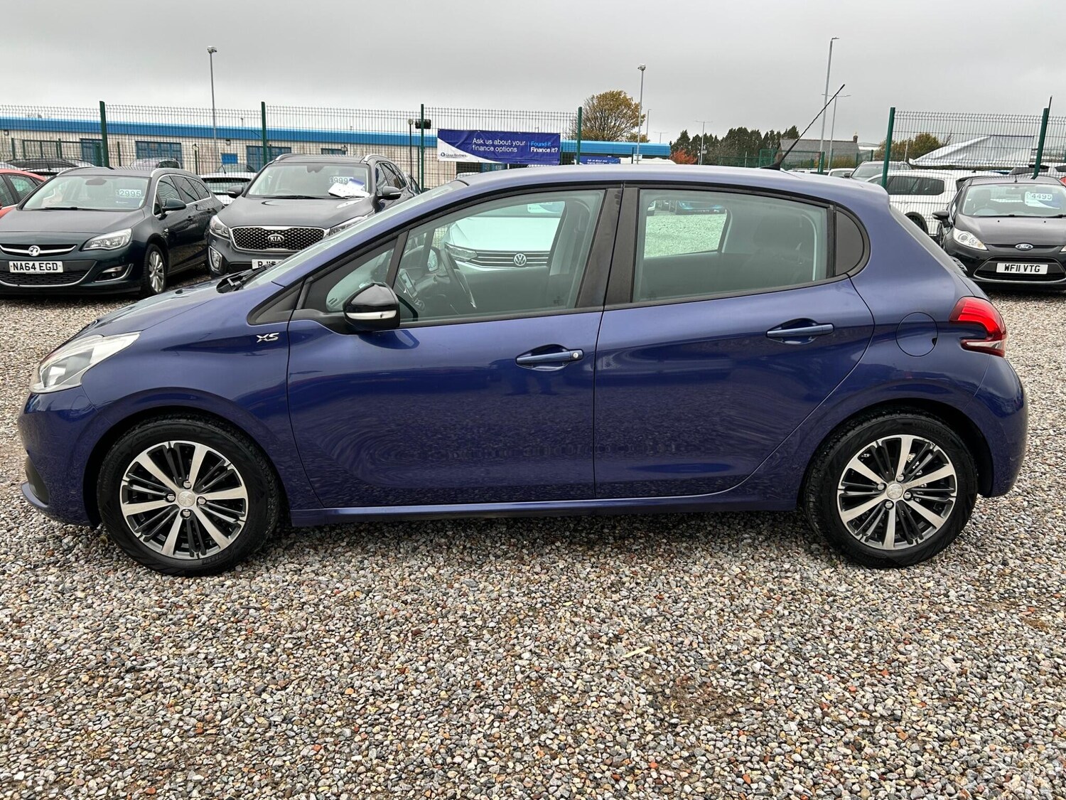 Used Peugeot 208 2016 for sale - 76408955: Photo 12