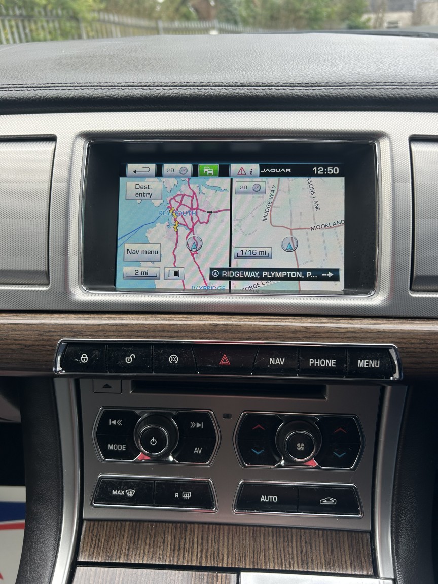 Used Jaguar XF 2014 for sale - 77516219: Photo 5