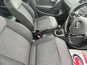 Used Volkswagen Polo 2015 for sale - 77516222: Photo