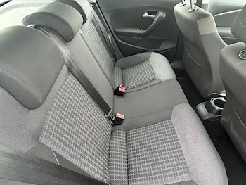 Used Volkswagen Polo 2015 for sale - 77516222: Photo