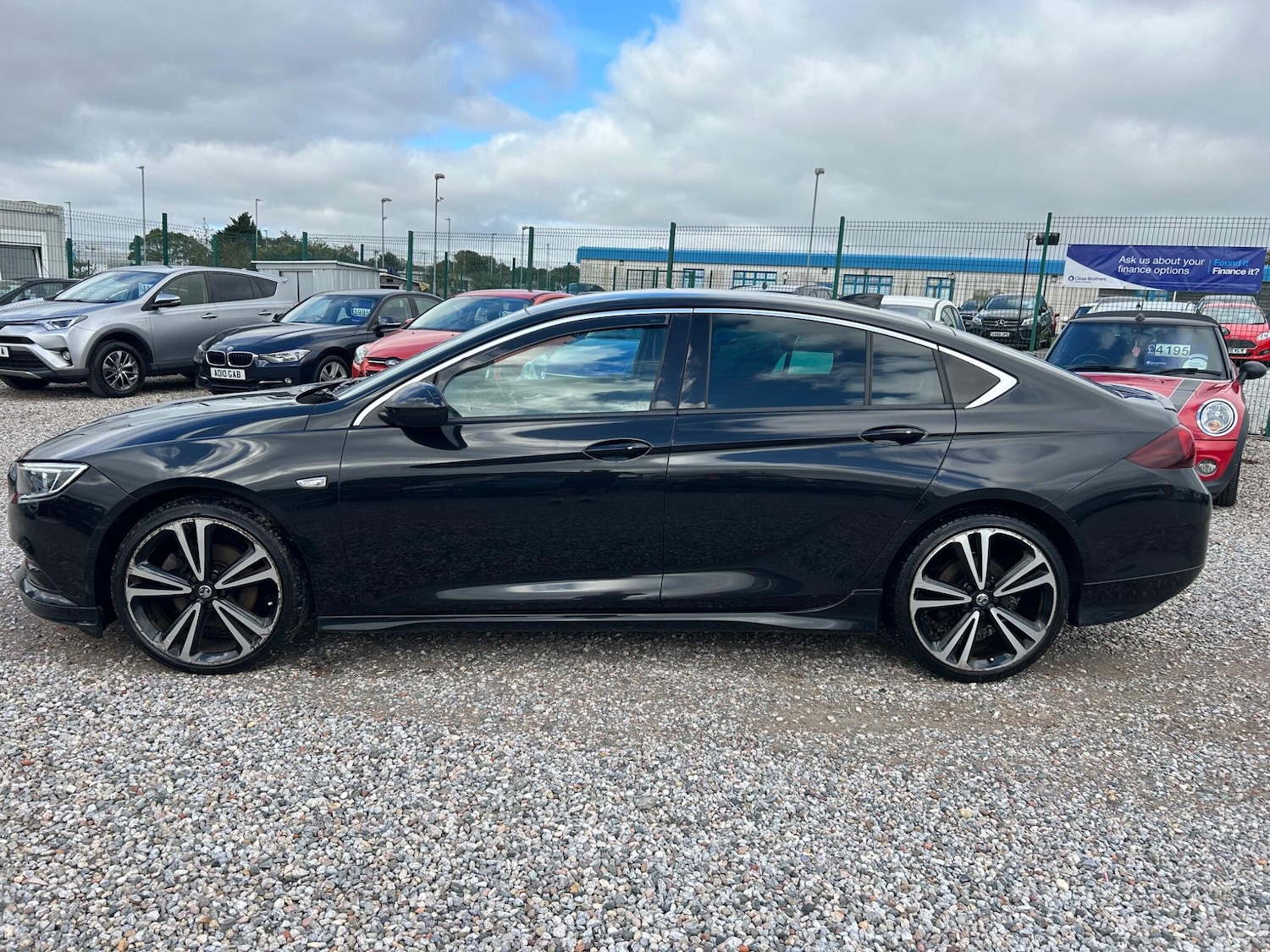Used Vauxhall Insignia 2017 for sale - 75768724: Photo 12