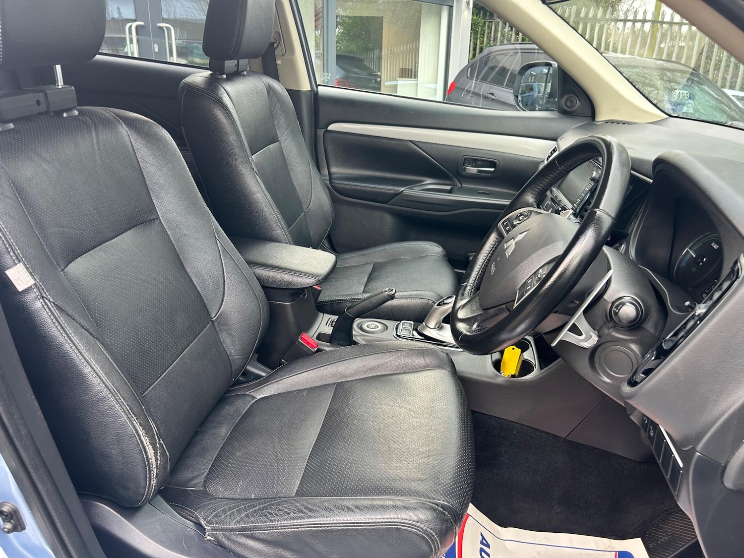 Used Mitsubishi Outlander 2014 for sale - 77237549: Photo 2