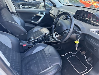 Used Peugeot 2008 2015 for sale - 78070517: Photo