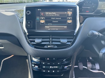 Used Peugeot 2008 2015 for sale - 78070517: Photo