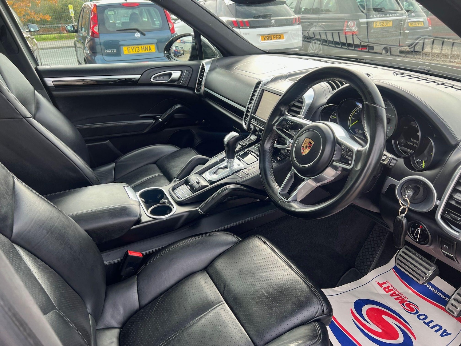 Used Porsche Cayenne 2016 for sale - 76246631: Photo 2