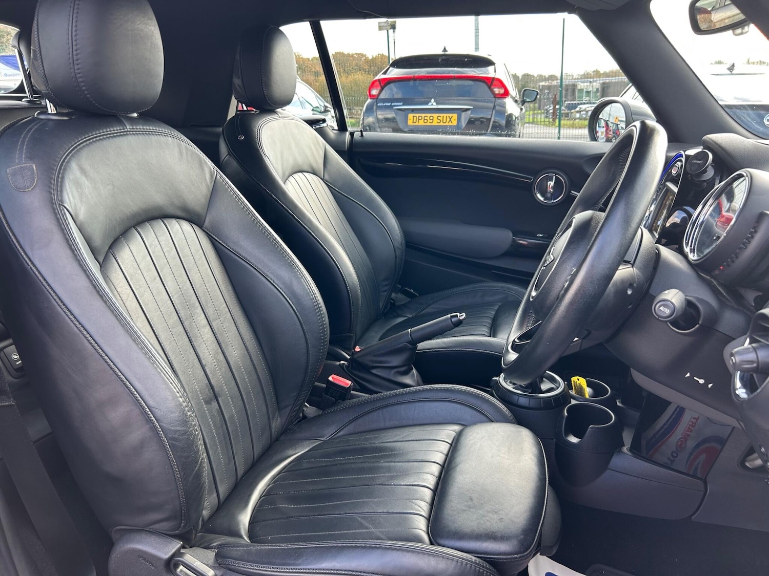 Used MINI Convertible 2016 for sale - 76361313: Photo 2