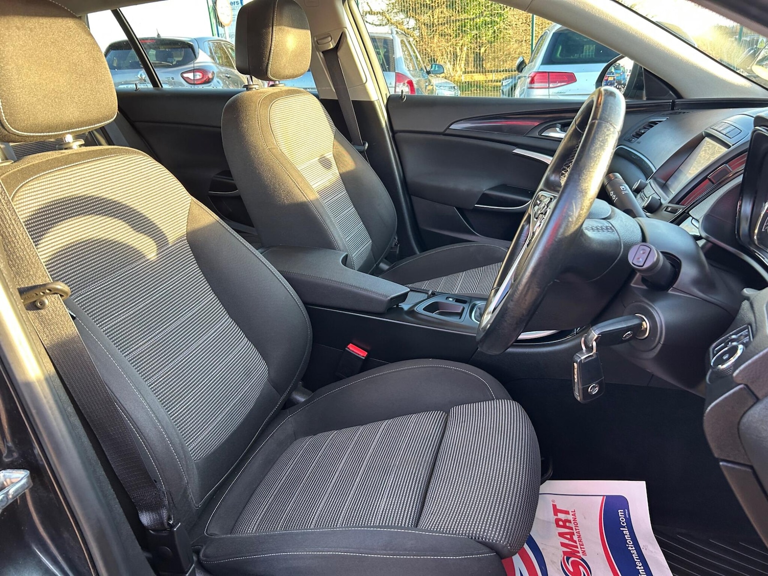 Used Vauxhall Insignia 2016 for sale - 76765448: Photo 2