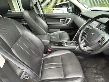 Used Land Rover Discovery Sport 2017 for sale - 79091367: Photo