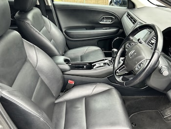 Used Honda HR-V 2017 for sale - 78070505: Photo