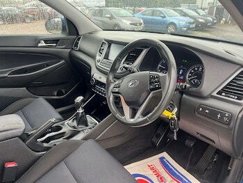 Used Hyundai TUCSON 2017 for sale - 76989246: Photo