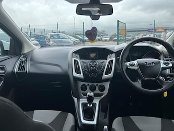 Used Ford Focus 2013 for sale - 76071675: Photo 4