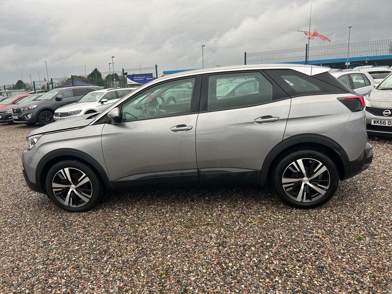 Used Peugeot 3008 2018 for sale - 77516232: Photo 11