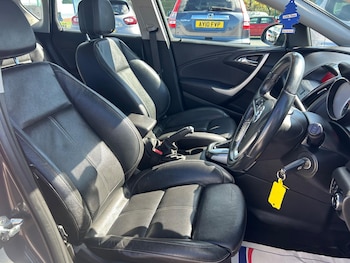 Used Vauxhall Astra 2013 for sale - 76200416: Photo 2