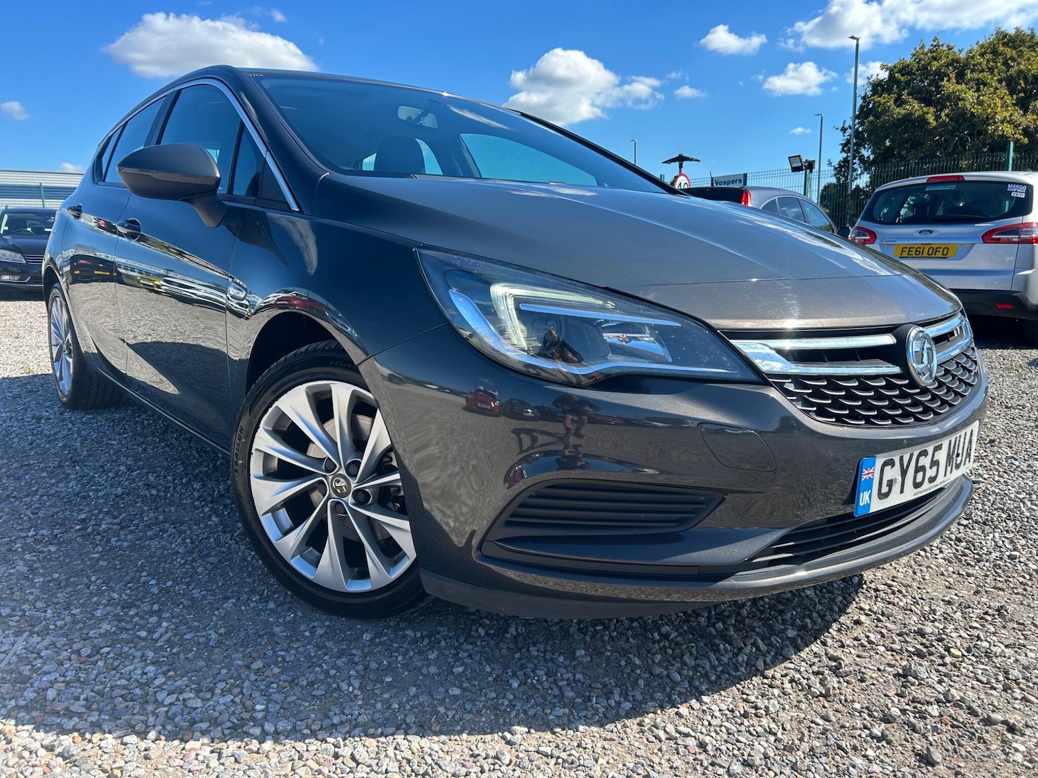 Used Vauxhall Astra 2015 for sale - 76766008: Photo 1