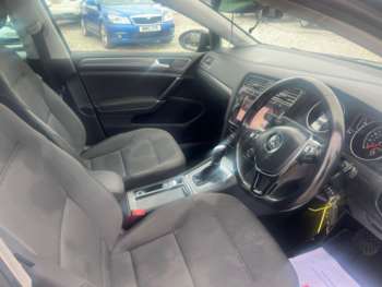 Used Volkswagen Golf 2017 for sale - 74758574: Photo
