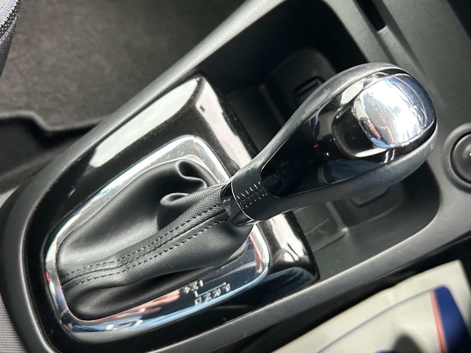 Used Renault Captur 2014 for sale - 76348858: Photo 6