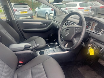 2011 (11) - 1.5 B160 SE CVT 5dr