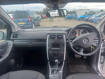 Used Mercedes-Benz B Class 2011 for sale - 76899533: Photo