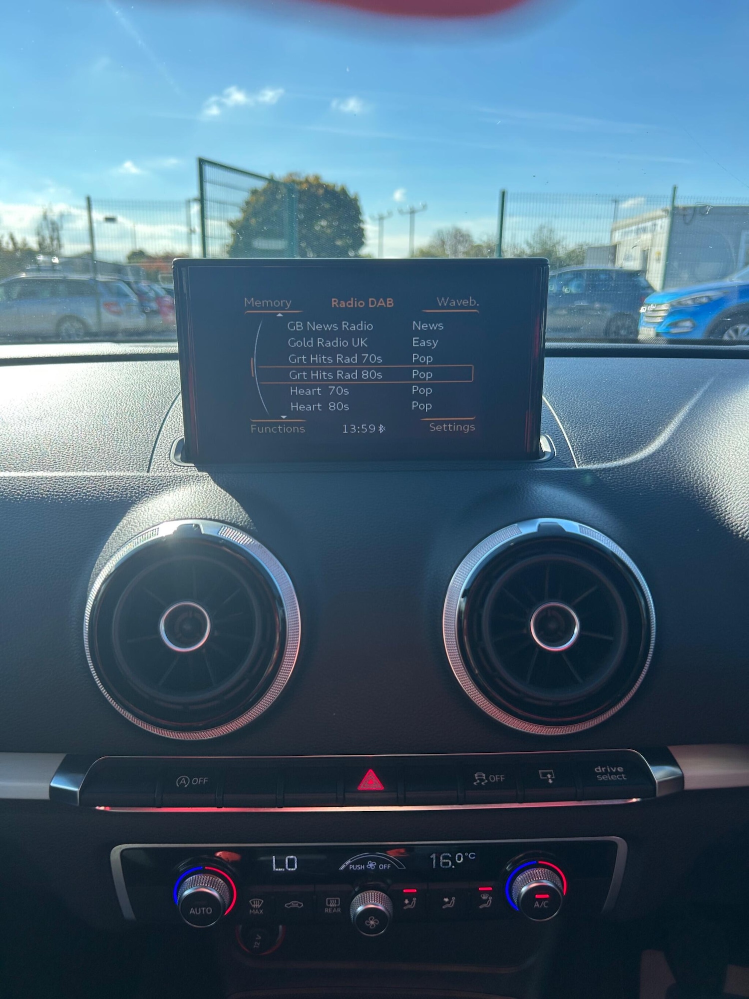 Used Audi A3 2014 for sale - 76991779: Photo 5