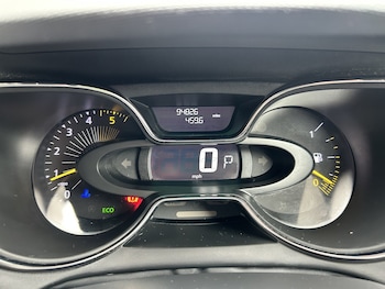 Used Renault Captur 2015 for sale - 77781633: Photo