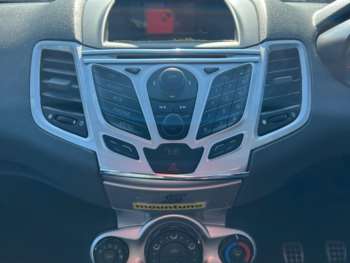 Used Ford Fiesta 2010 for sale - 73917314: Photo