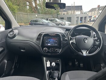Used Renault Captur 2015 for sale - 77681750: Photo