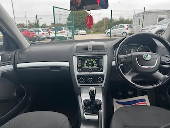 Used Skoda Octavia 2011 for sale - 76247949: Photo