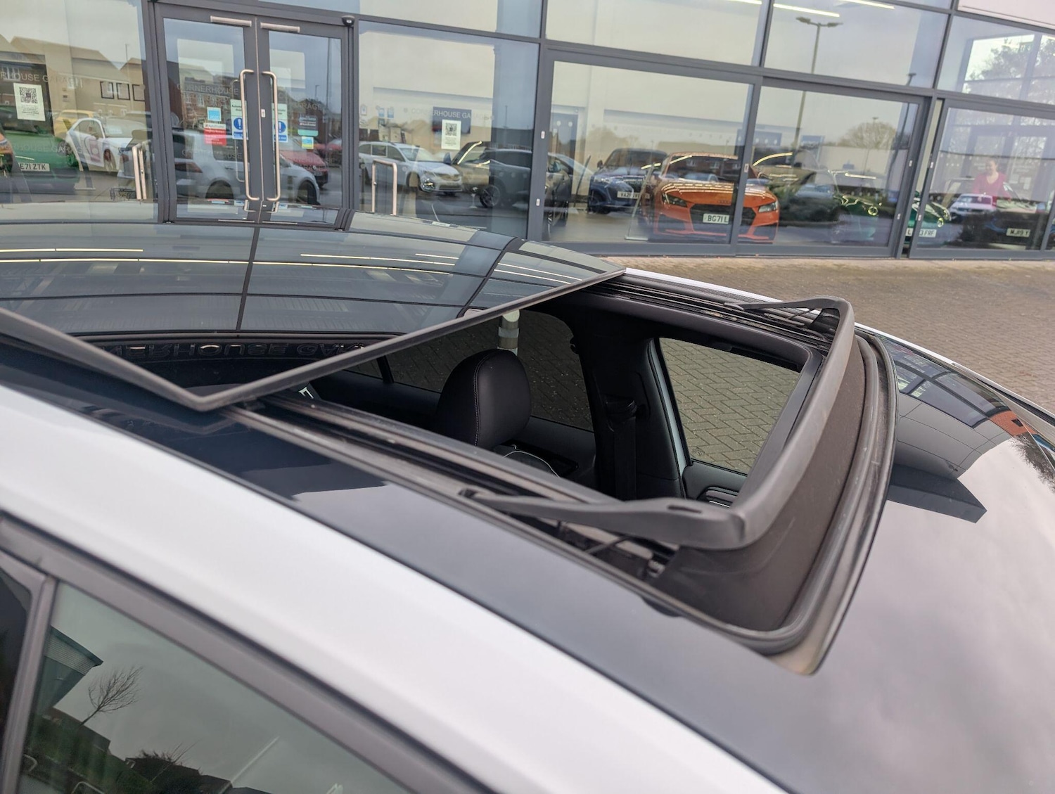 Used Volkswagen Golf 2018 for sale - 77427653: Photo 2