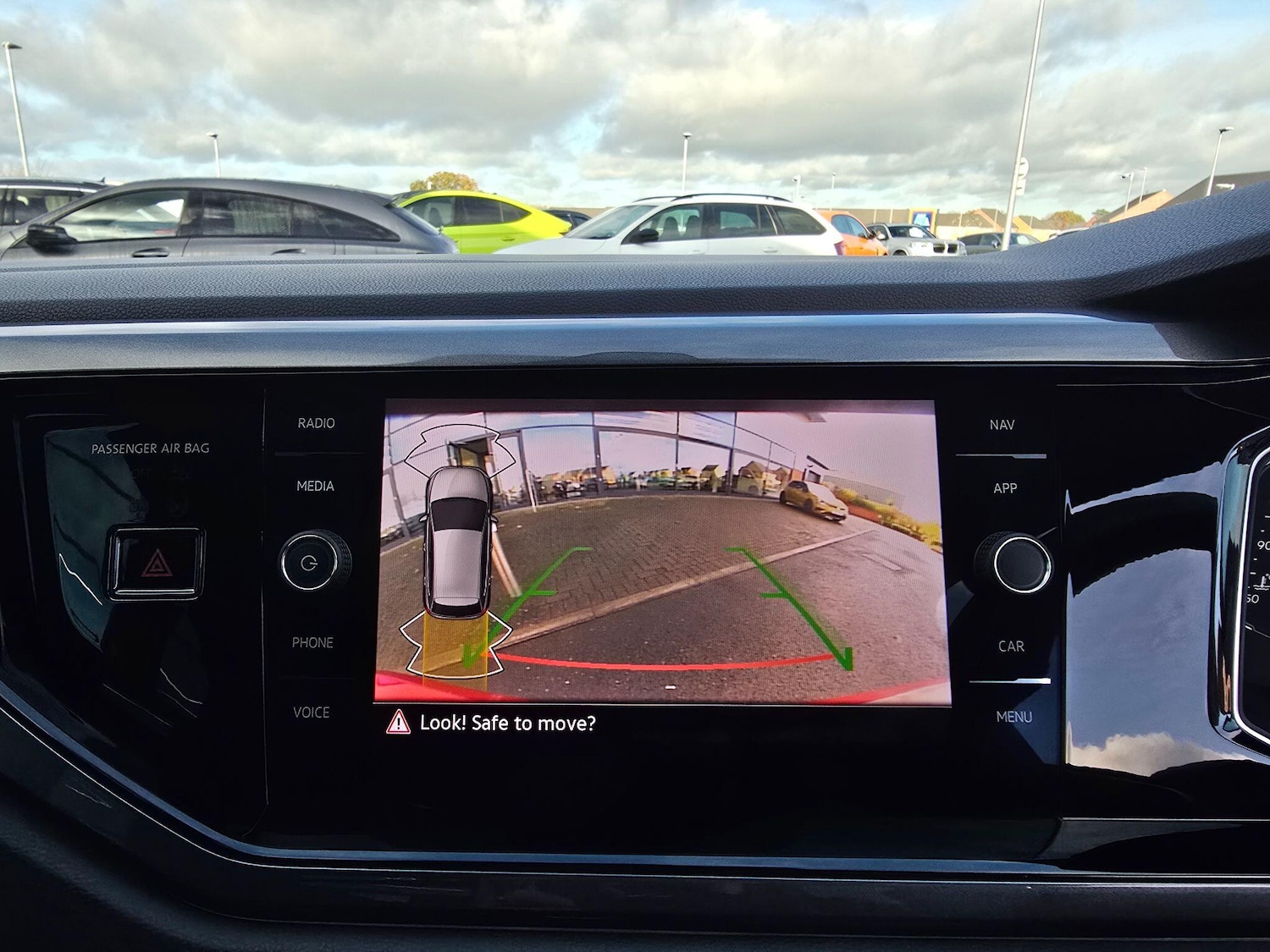 Used Volkswagen Polo 2022 for sale - 77427611: Photo 2