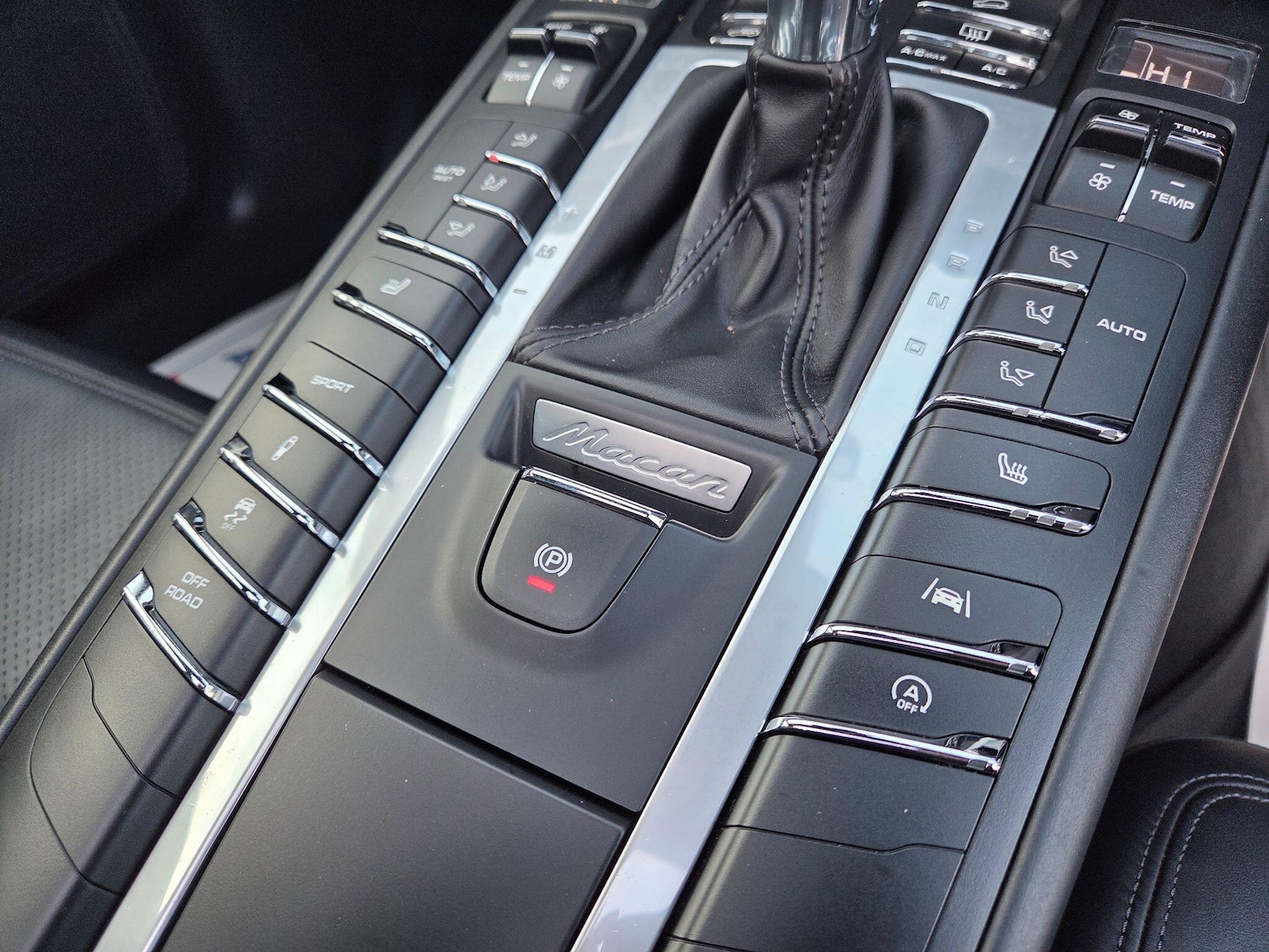 Used Porsche Macan 2019 for sale - 77427635: Photo 30