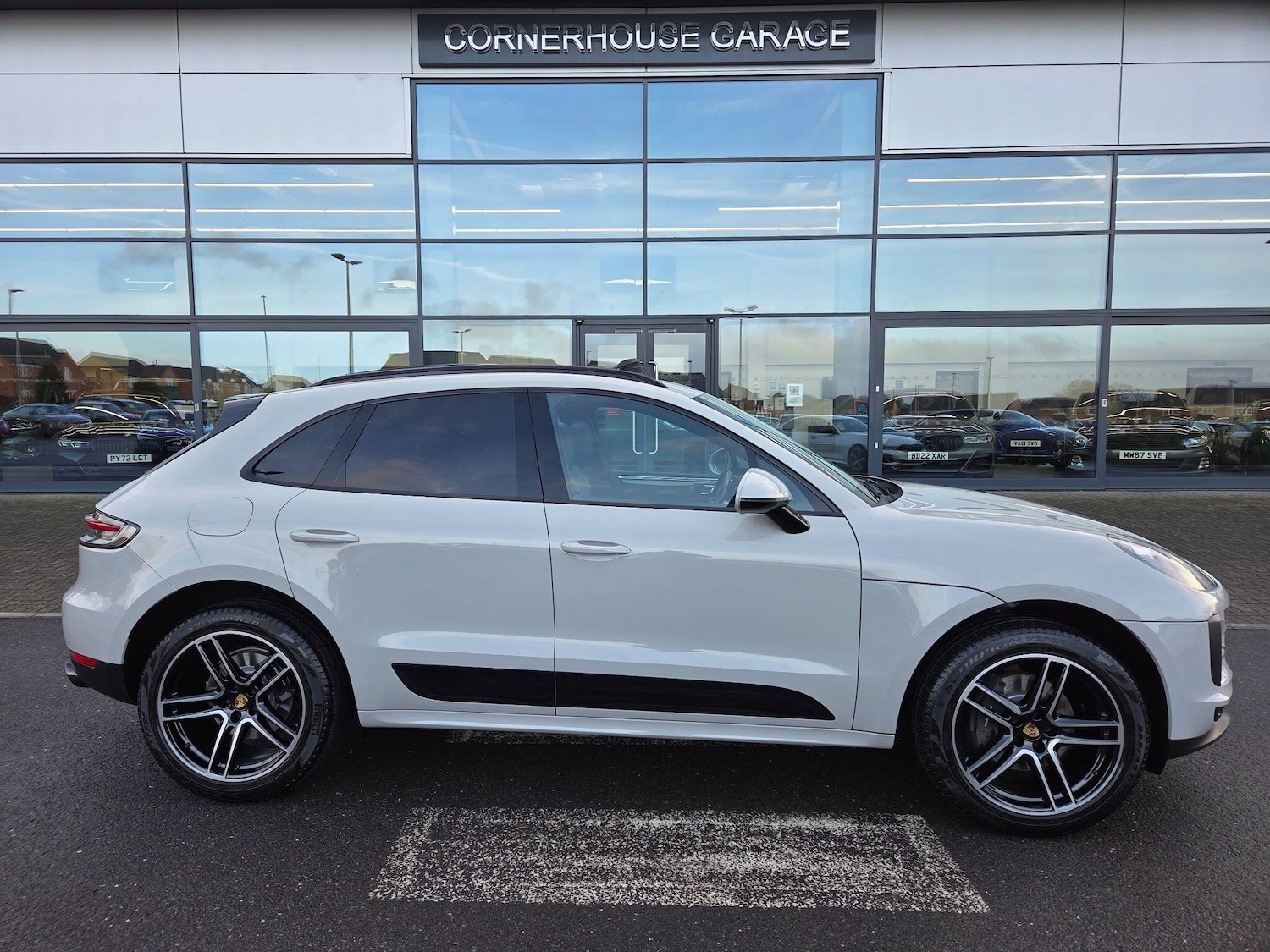 Used Porsche Macan 2019 for sale - 77427635: Photo 45