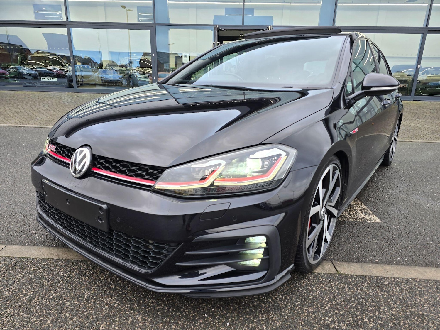 Used Volkswagen Golf 2018 for sale - 77427618: Photo 22