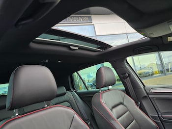 Used Volkswagen Golf 2018 for sale - 77427618: Photo