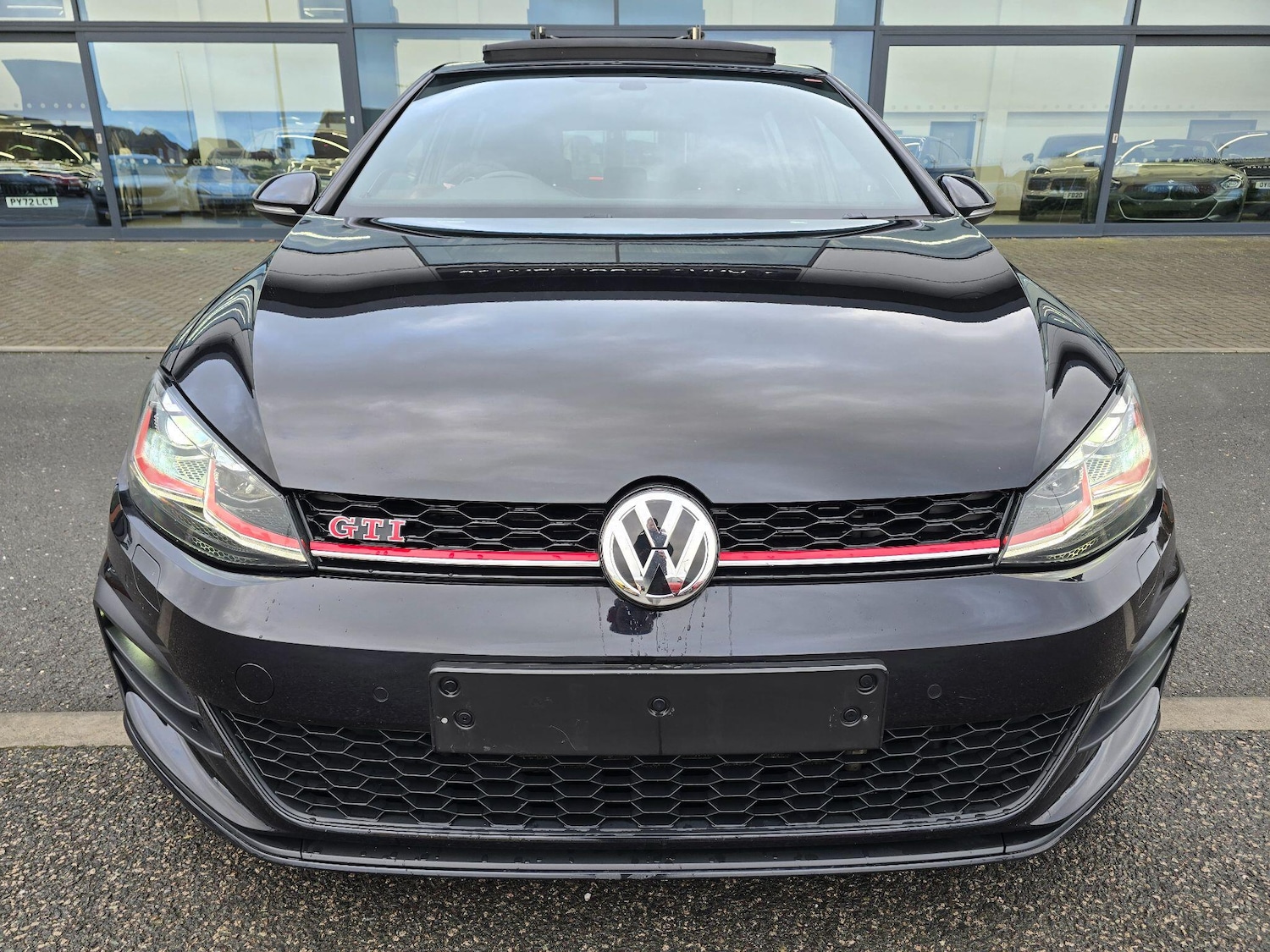 Used Volkswagen Golf 2018 for sale - 77427618: Photo 41