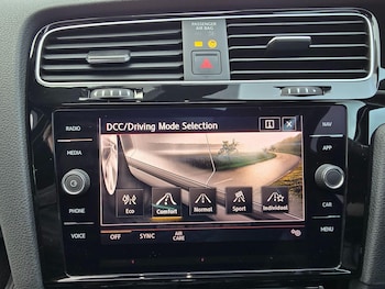 Used Volkswagen Golf 2018 for sale - 77427618: Photo