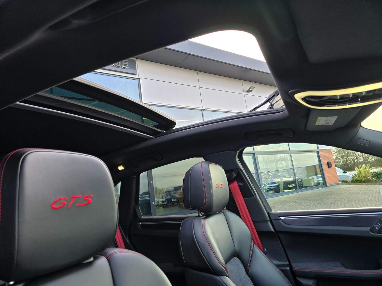 Used Porsche Macan for sale - 77497268: Photo 6