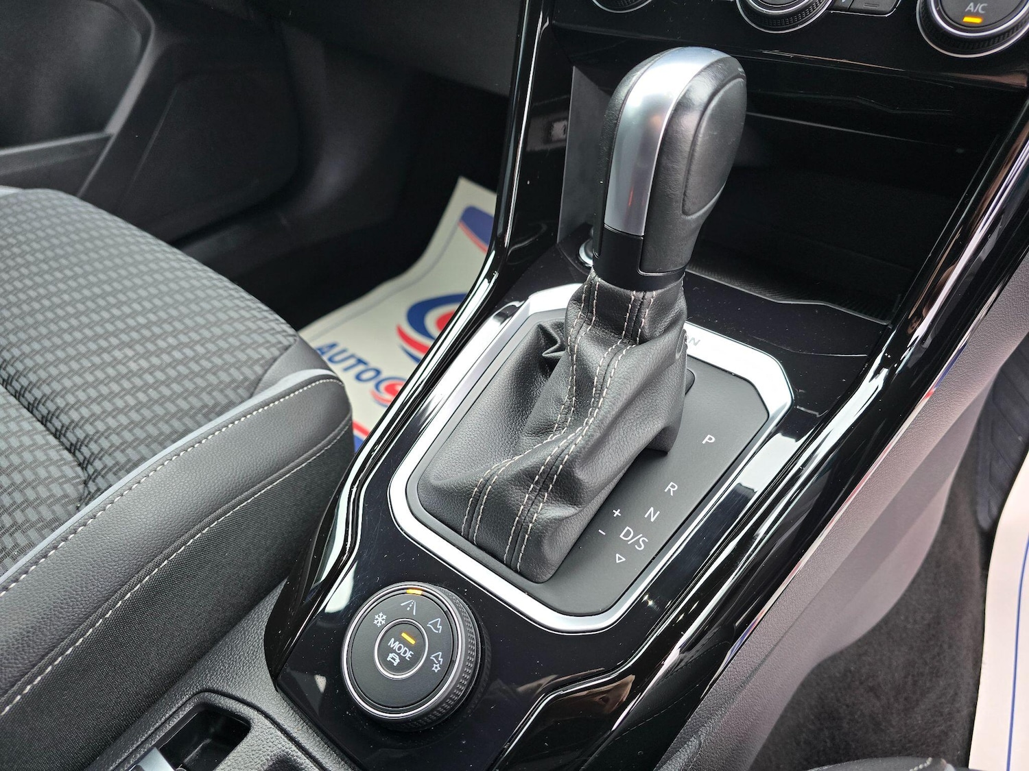 Used Volkswagen T-Roc 2020 for sale - 77455180: Photo 34