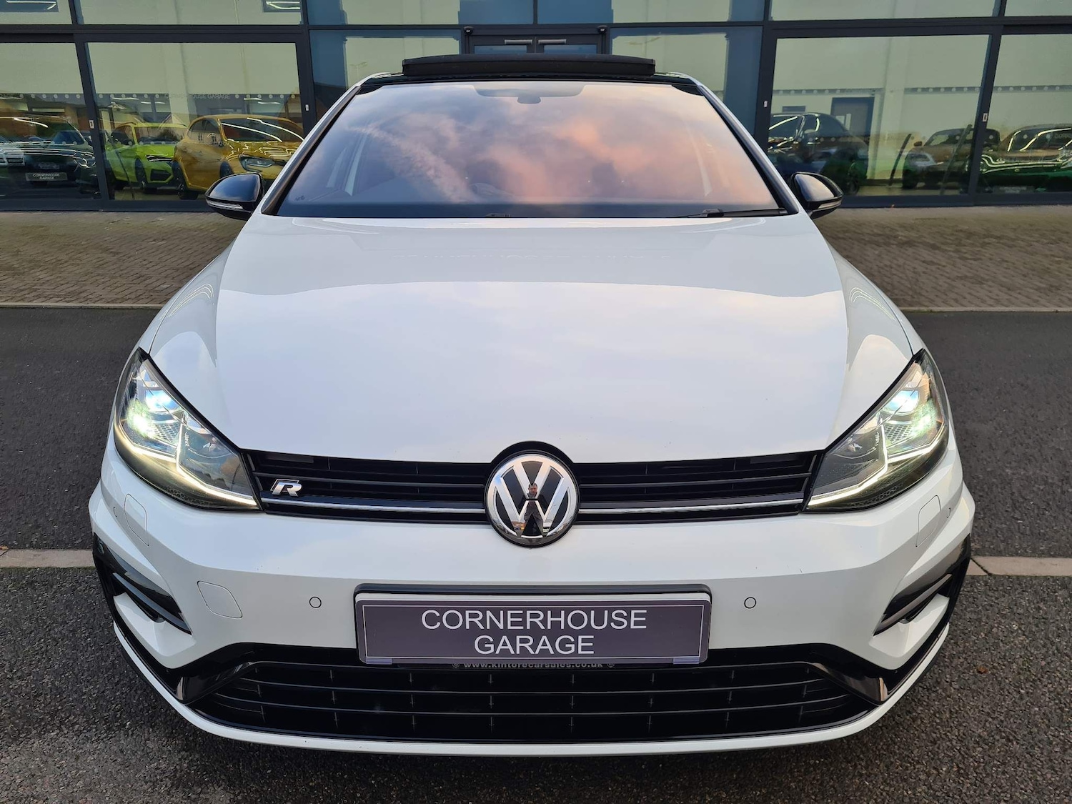 Used Volkswagen Golf 2017 for sale - 65026080: Photo 10