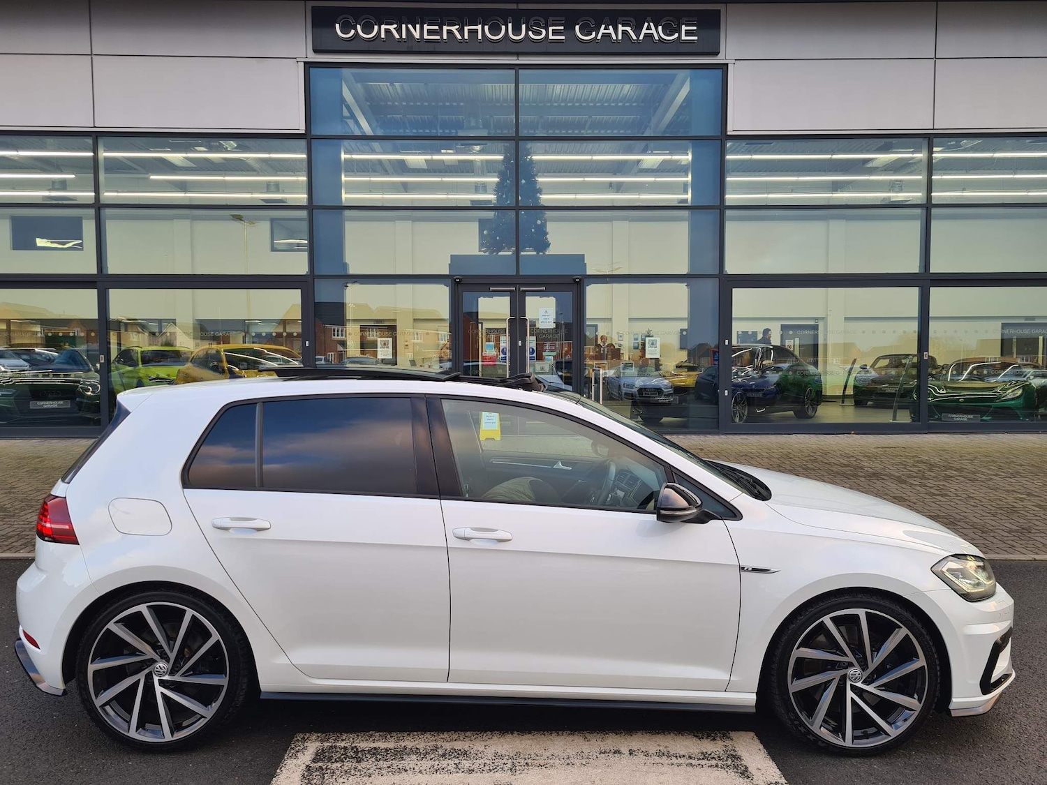 Used Volkswagen Golf 2017 for sale - 65026080: Photo 12