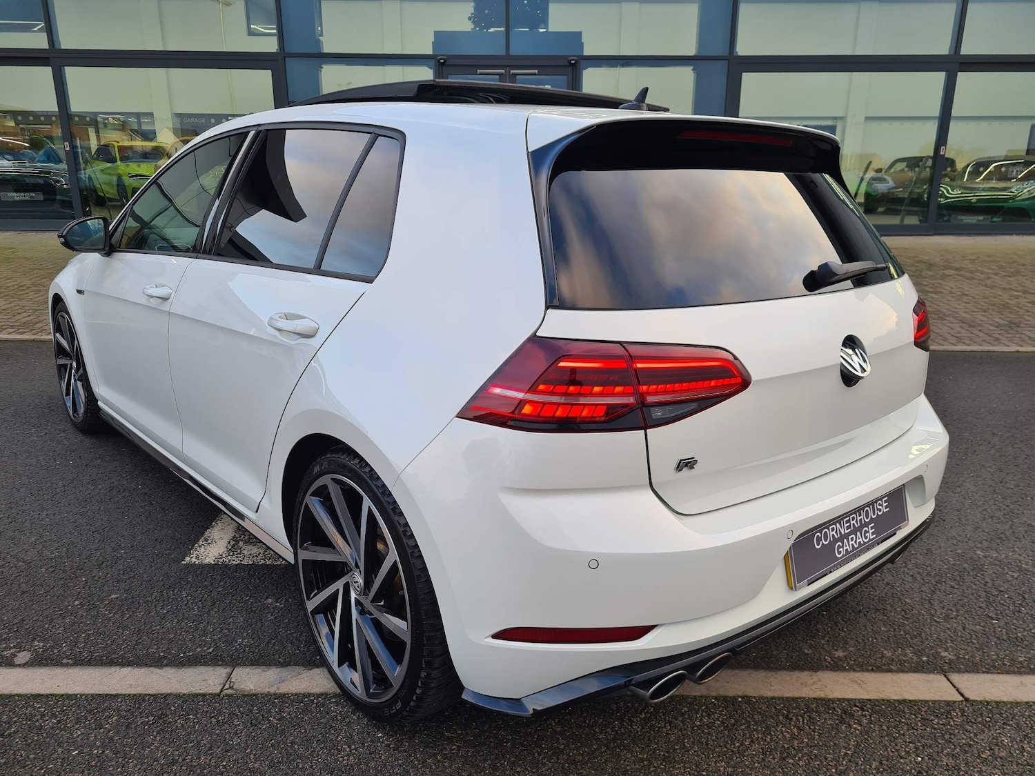Used Volkswagen Golf 2017 for sale - 65026080: Photo 19