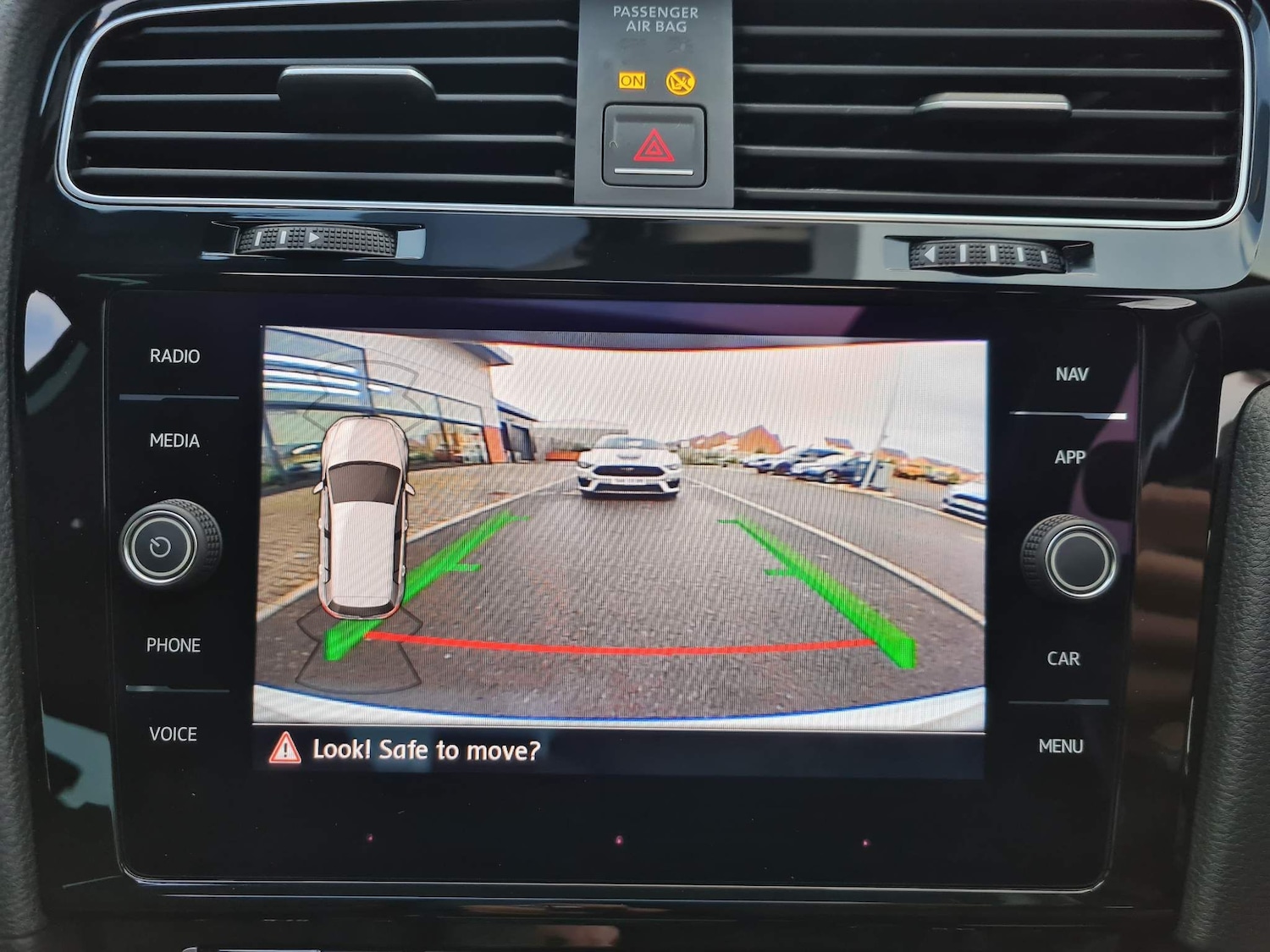 Used Volkswagen Golf 2017 for sale - 65026080: Photo 7