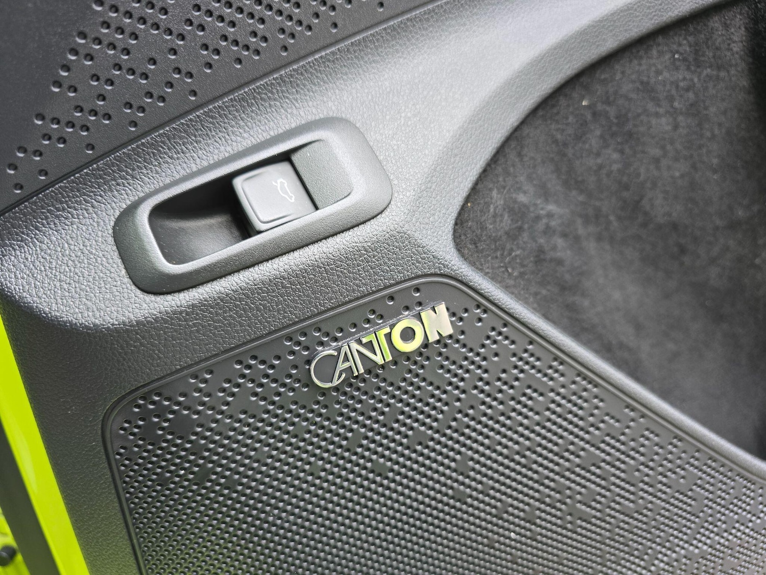 Used Skoda Enyaq 2022 for sale - 77427636: Photo 2