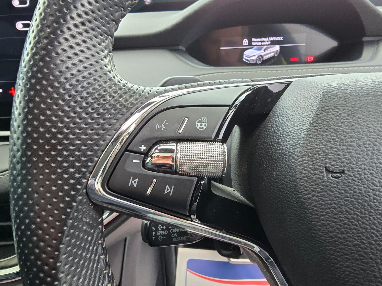 Used Skoda Enyaq 2022 for sale - 77427636: Photo 38